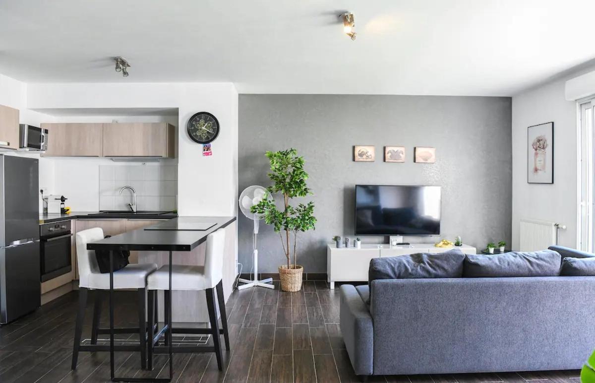 Superbe Appartement Avec Terrasse, Piscine & Parking Prive A Marsylia Zewnętrze zdjęcie